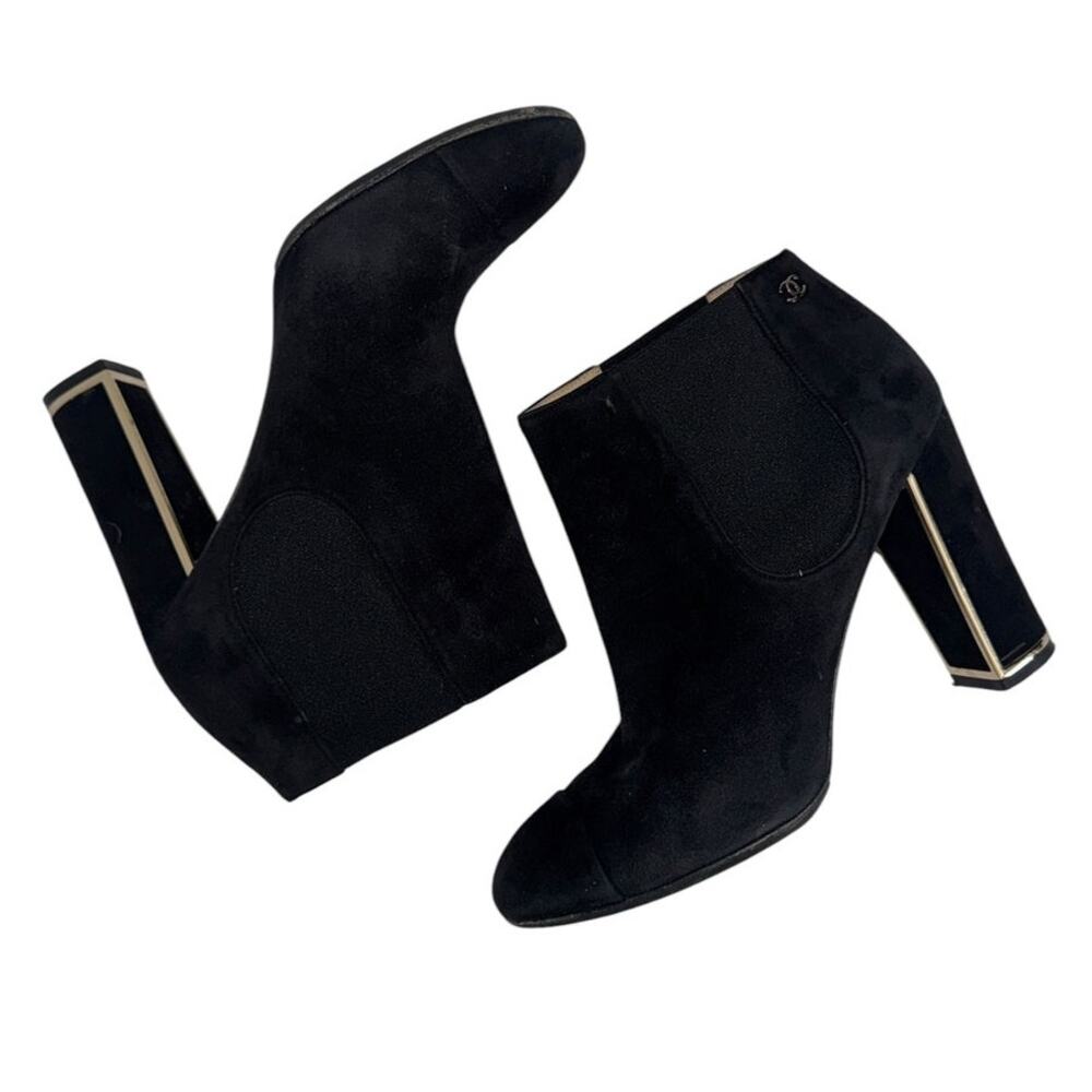 Chanel CC Logo Chelsea Black Suede Block Heel Boots Gold Logo Size 40 - Picture 8 of 14